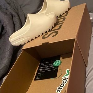 Never been worn! 100% authentic!